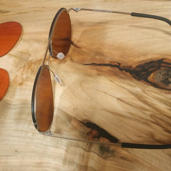 Elegant Black and Brown Aviator Sunglasses - Picture 9 of 9